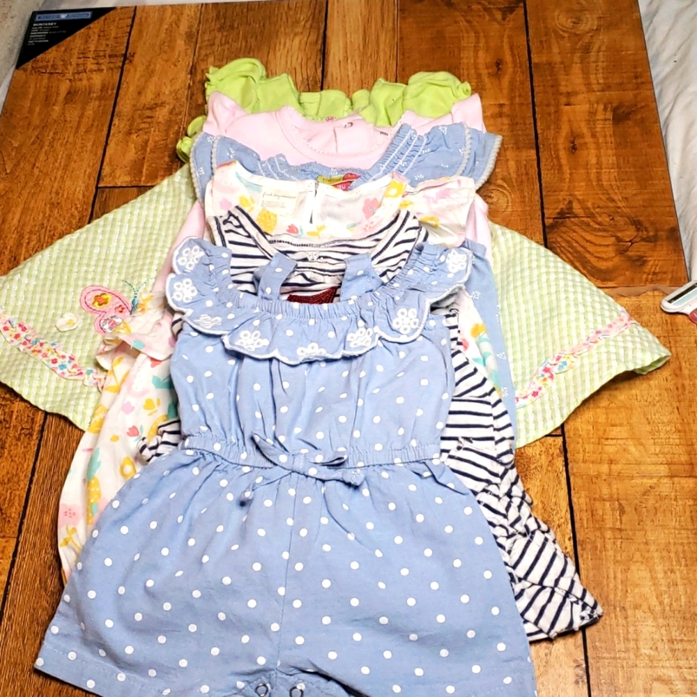Baby girl bundle of 6 pieces size 18 M